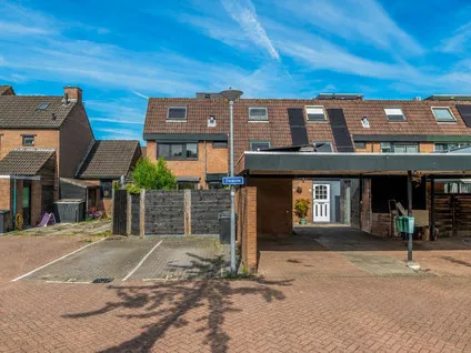 Hoekwoning te koop: Zwaluw 56, Hoogvliet Zuid Hoogvliet Rotterdam