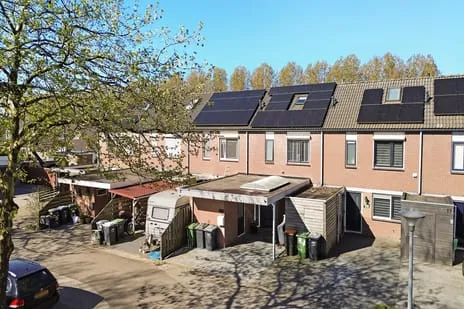 Tussenwoning te koop: Zwaluwenveld 19, Rietlanden Emmen