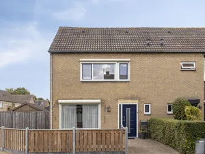 Twee-onder-één-kap te koop: Zwaluwstraat 12, Hulst