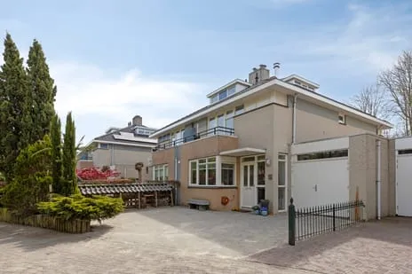 Tussenwoning te koop: Zwaluwstraat 14, Vogelbuurt Lisse