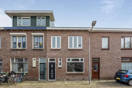 Tussenwoning te koop: Zwaluwstraat 16, Nachtegaalbuurt Haarlem