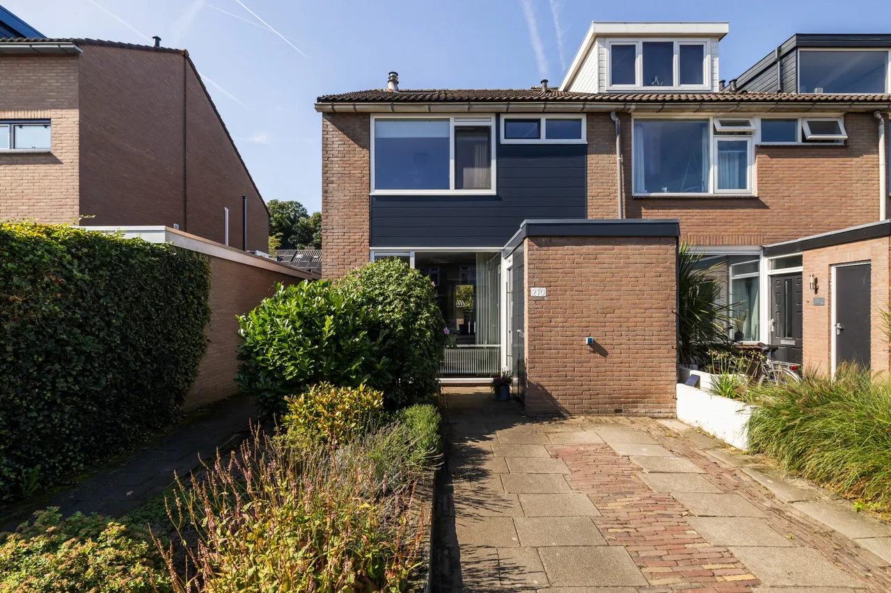 Hoekwoning te koop: Zwaluwstraat 210, Ermelo