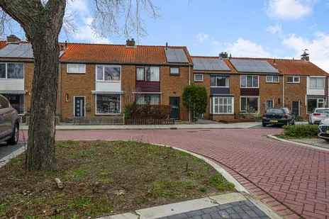 Tussenwoning te koop: Zwaluwstraat 8, Wormerveer West Wormerveer