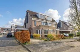 Twee-onder-één-kap te koop: Zwaluwtong 47, Monnickendam