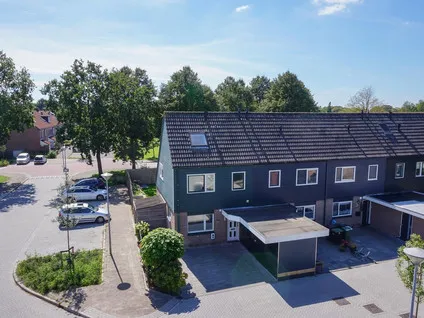 Hoekwoning te koop: Zwanebloem 1, Zwaag