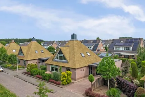 Vrijstaande woning te koop: Zwanebloem 62, Bloemenbuurt Swifterbant