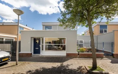 Tussenwoning te koop: Zwanebloembocht 199, Florarondebuurt Velserbroek