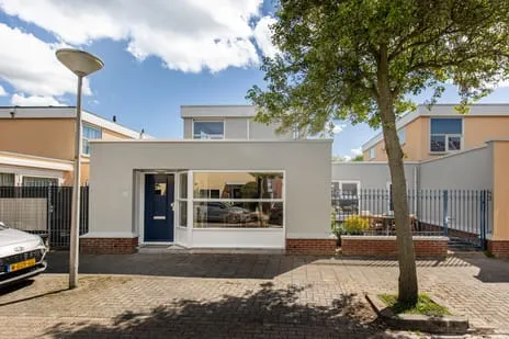 Tussenwoning te koop: Zwanebloembocht 199, Florarondebuurt Velserbroek