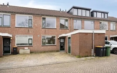 Tussenwoning te koop: Zwanebloemstraat 23, Bloemenbuurt Voorhout