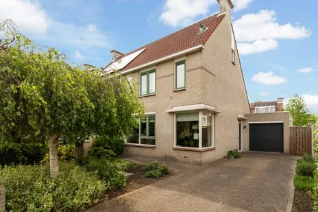 Hoekwoning te koop: Zwanebloemstraat 28, Weidebloembuurt Berkel En Rodenrijs