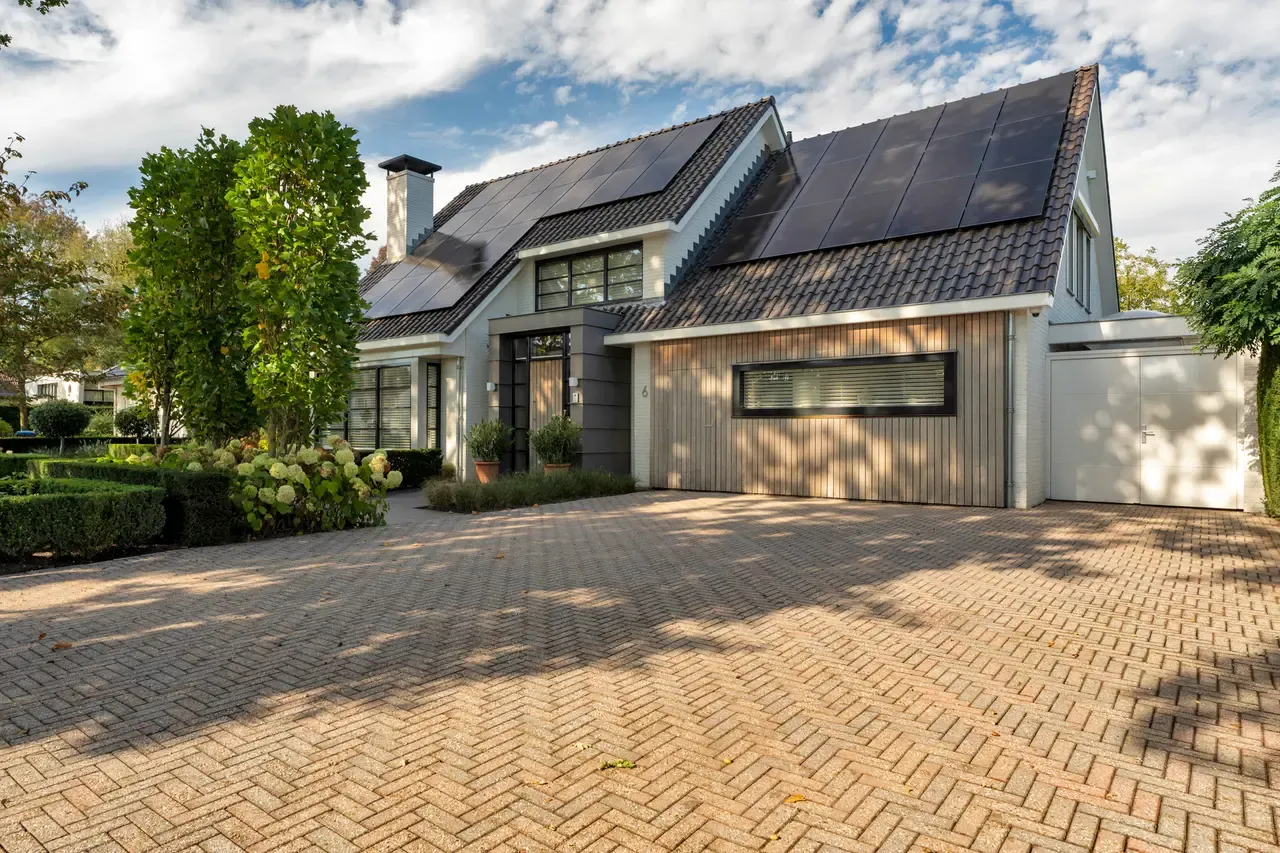 Vrijstaande woning te koop: Zwanenbeemd 6, Helmond