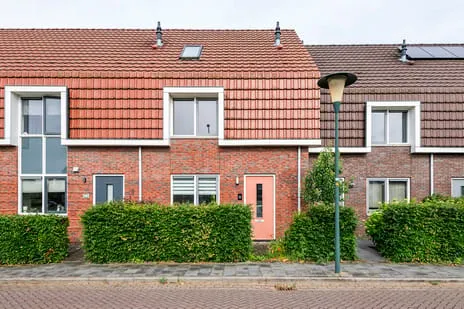 Tussenwoning te koop: Zwanenbloem 35, Lanenbuurt Elst (Ge)