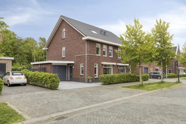 Twee-onder-één-kap te koop: Zwanenbloemstraat 23, De Draai Noord Heerhugowaard