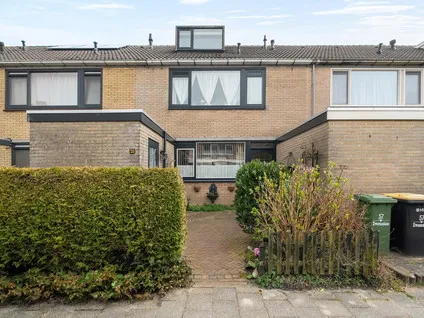 Tussenwoning te koop: Zwanenlaan 55, Vogelbuurt Anna Paulowna