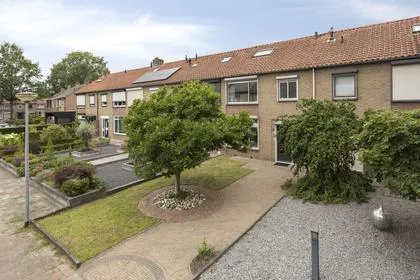 Tussenwoning te koop: Zwanensingel 17, Wijchen Noord Wijchen