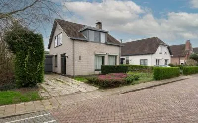 Vrijstaande woning te koop: Zwanestraat 21, Heinkenszand