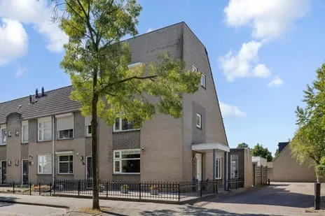 Hoekwoning te koop: Zwartbroekweg 400, Maasvallei 'S-Hertogenbosch