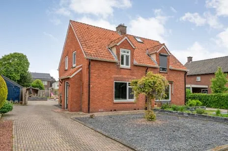 Twee-onder-één-kap te koop: Zwarte Dijk 9, Lutten Kern Lutten