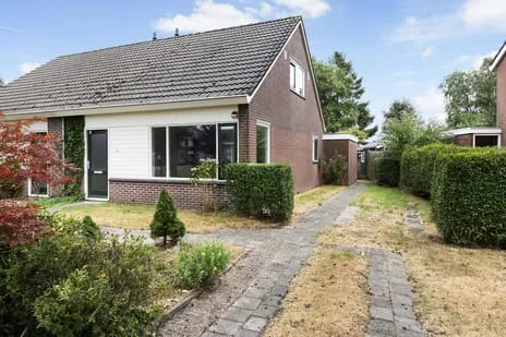Twee-onder-één-kap te koop: Zwarte Weg 24, Vegelinsoord