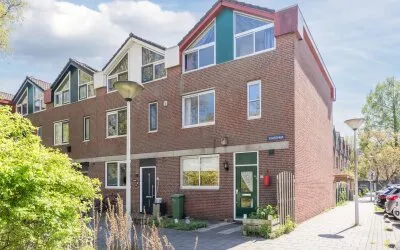 Hoekwoning te koop: Zwartemeer 42, Kalf Zaandam
