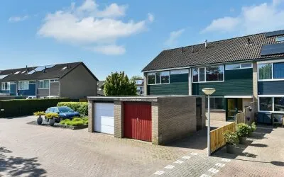 Tussenwoning te koop: Zwartenhof 13, de Wuurde Elst