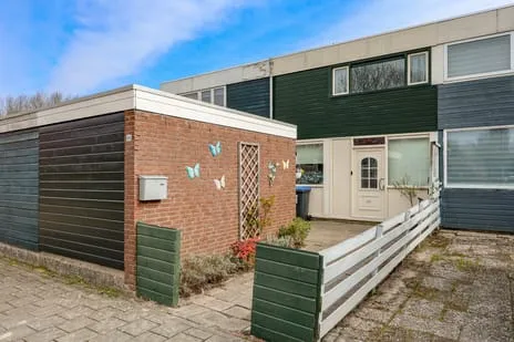 Tussenwoning te koop: Zwartewater 68, Lelystad