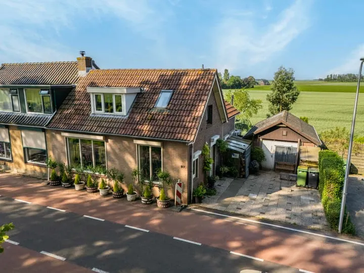 Semi-detached for sale: Zwartsluisje 87, Zuid-Beijerland Buitengebied Zuid-Beijerland