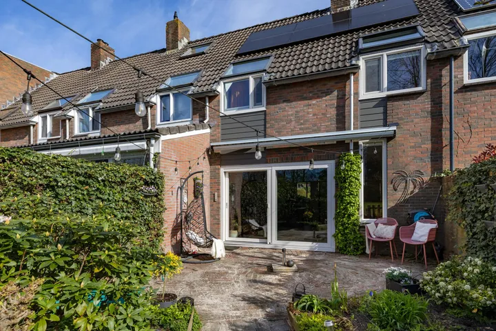 Tussenwoning te koop: Zwenkgras 154, Leeuwarden