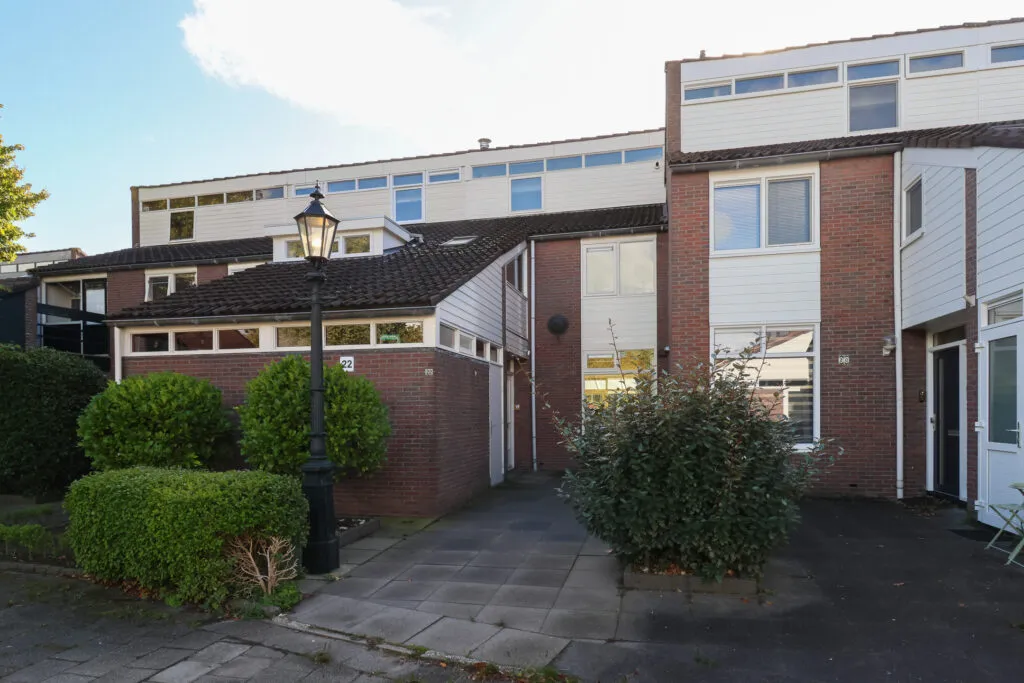 Tussenwoning te koop: Zwenkgras 22, Leeuwarden