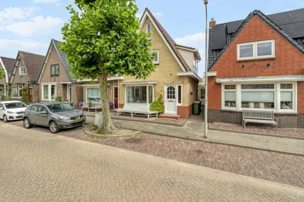 Twee-onder-één-kap te koop: Zwinstraat 14, Den Oever (woonkern) Den Oever