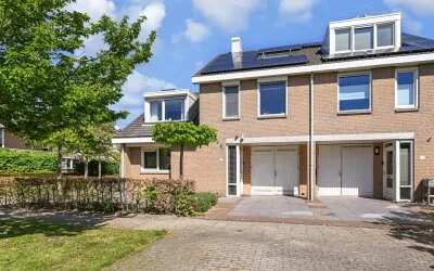 Hoekwoning te koop: Zwolse Anjer 13, Achter het Raadhuis Nootdorp