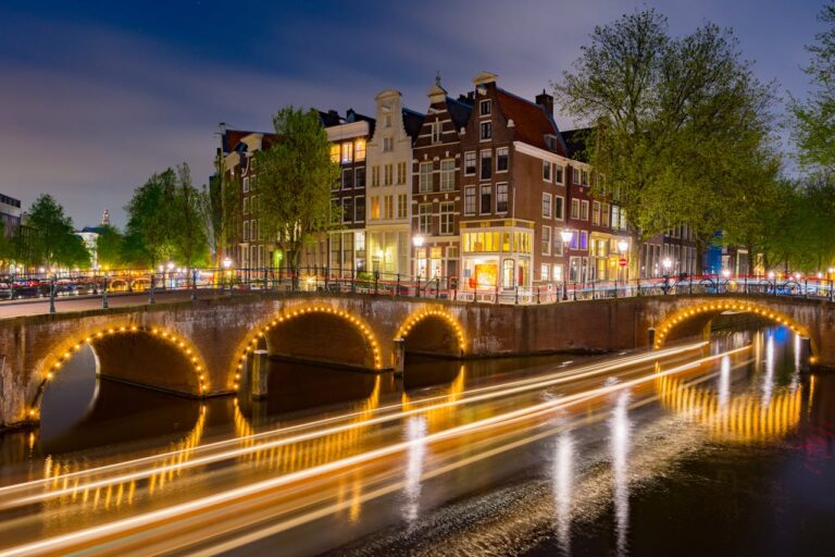 Verhuizen naar de Amsterdamse grachten: is het iets voor jou?